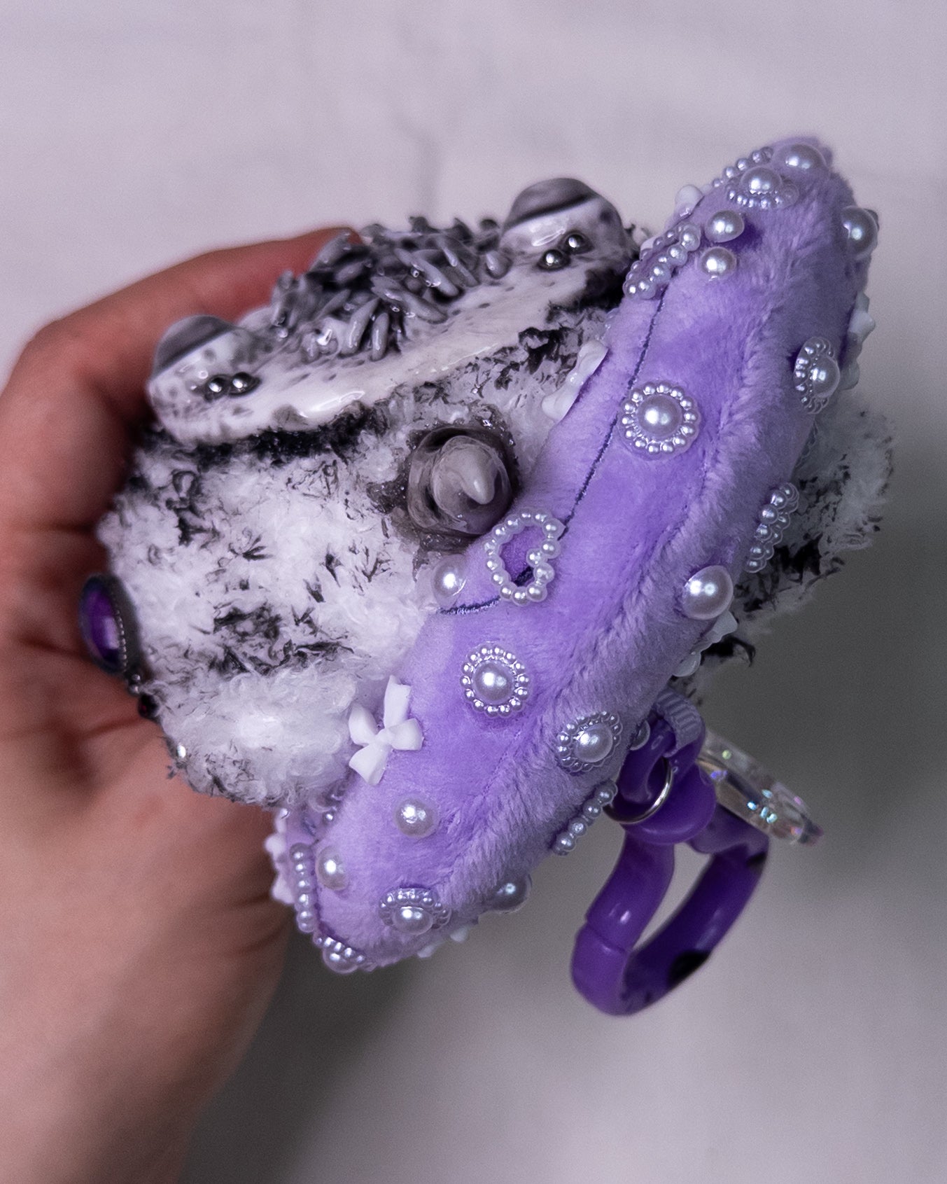 "Pure diamond" keychain