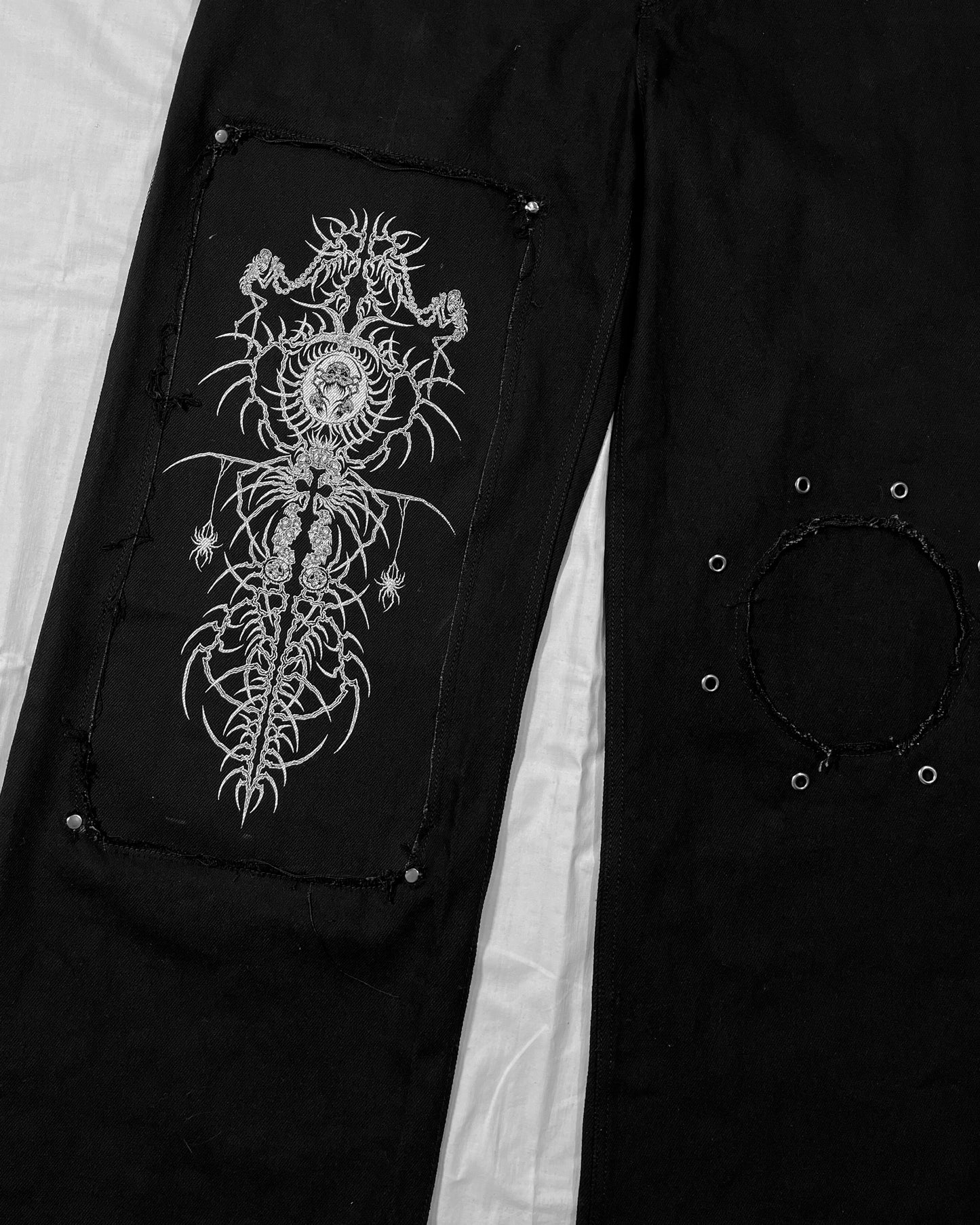 "Embryos" pants