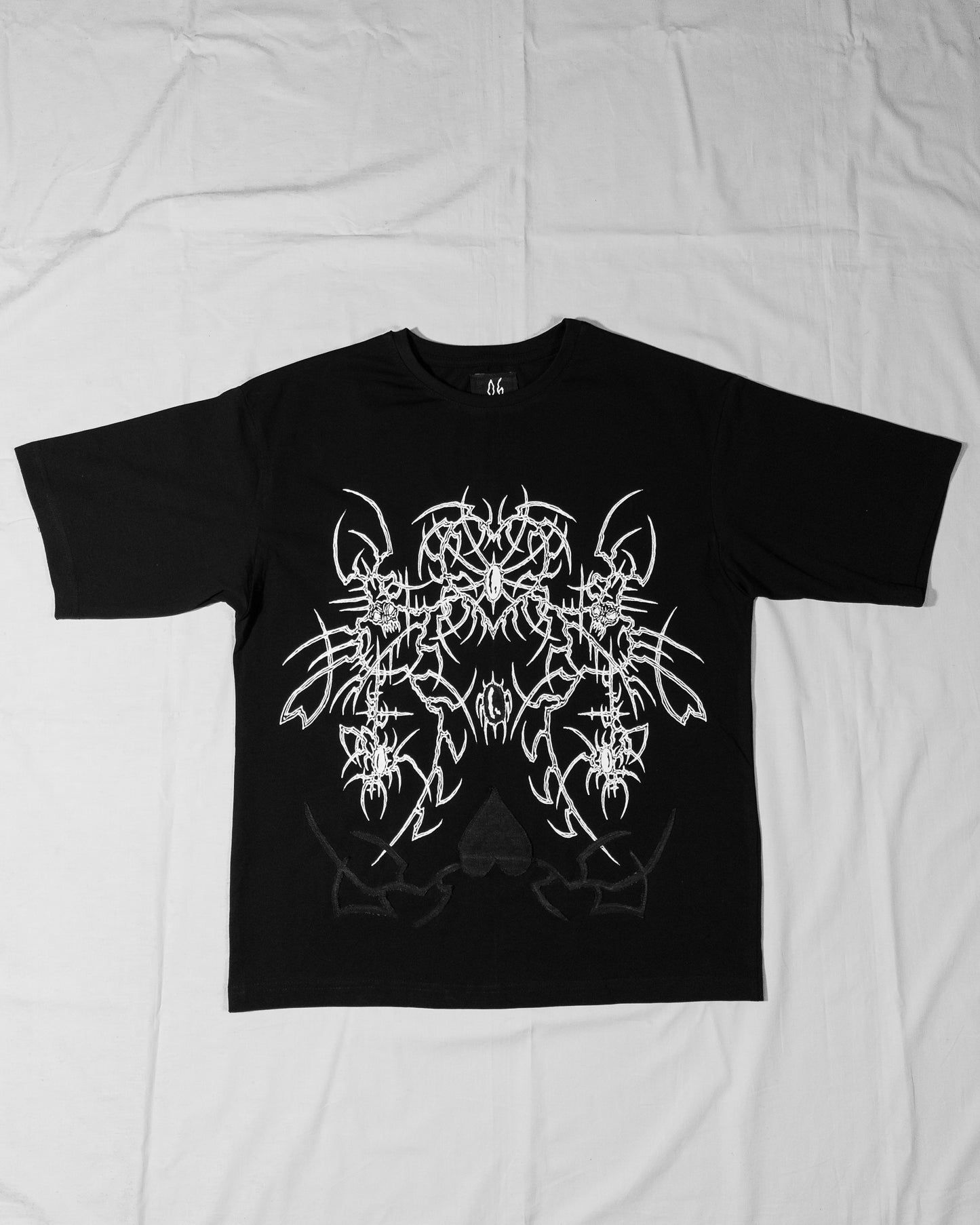 "black sigil" t-shirt