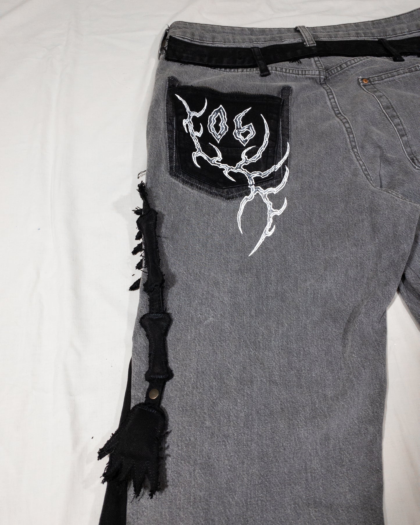 "Rebellen"-Hose