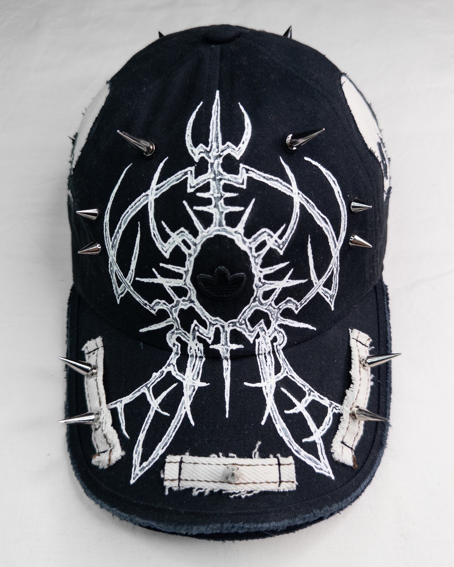 "obscure" cap