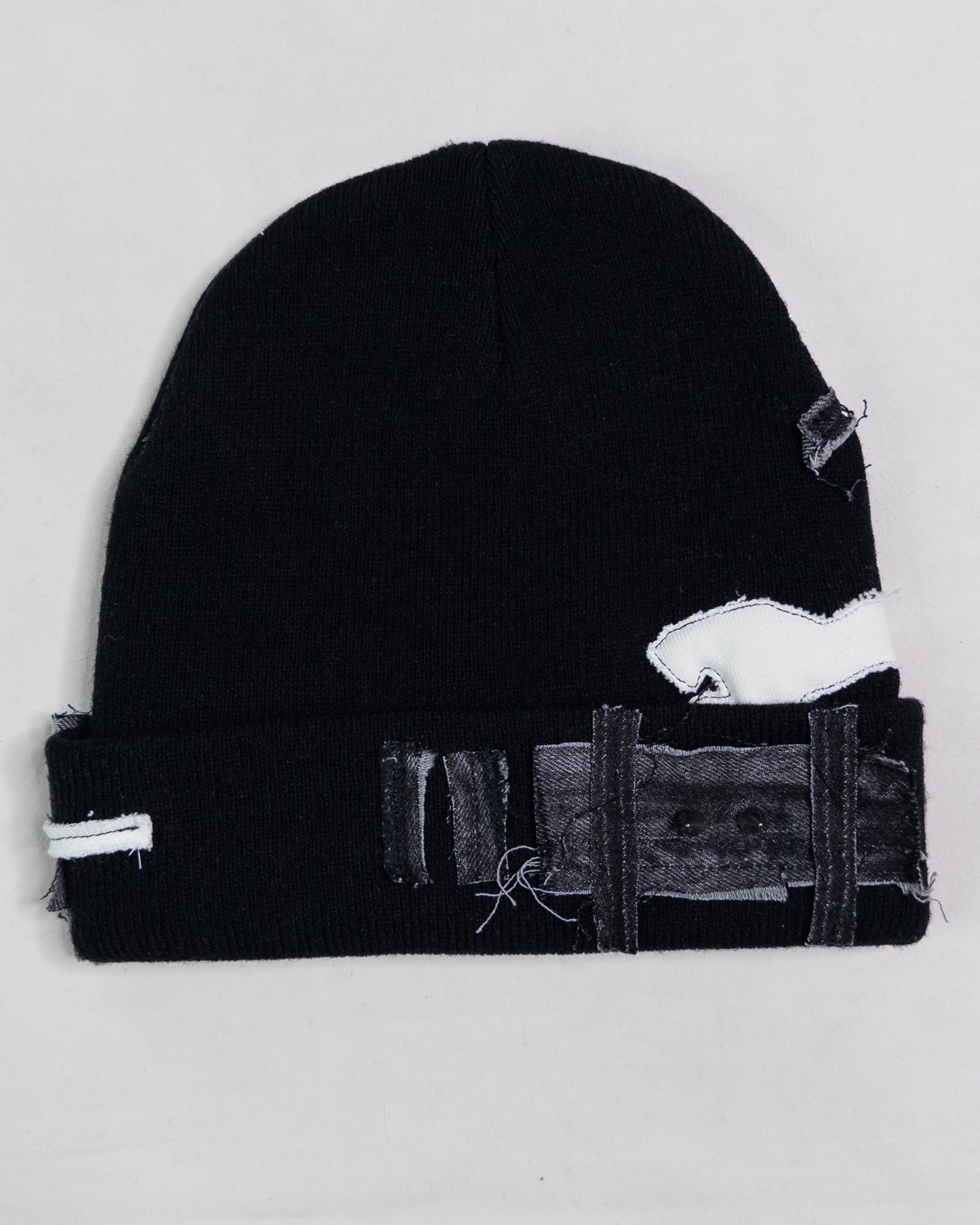 "grave" beanie 1