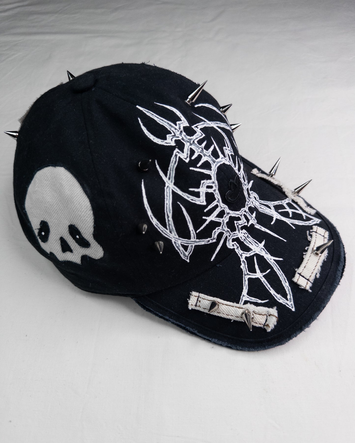 "obscure" cap