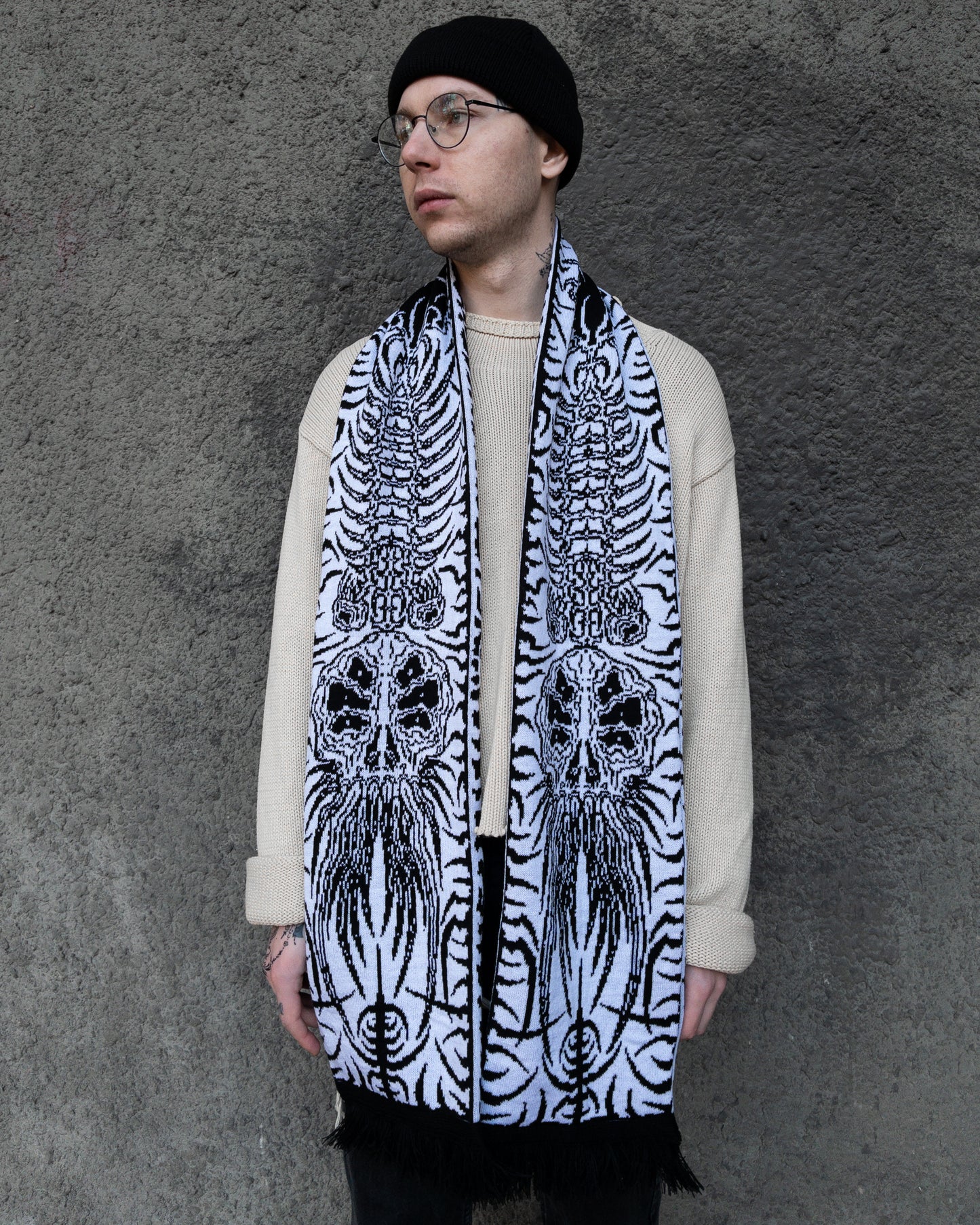 "arachnid bones" scarf