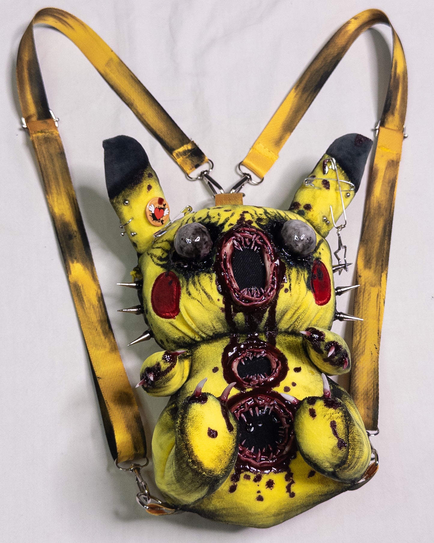 "trio scream" backpack