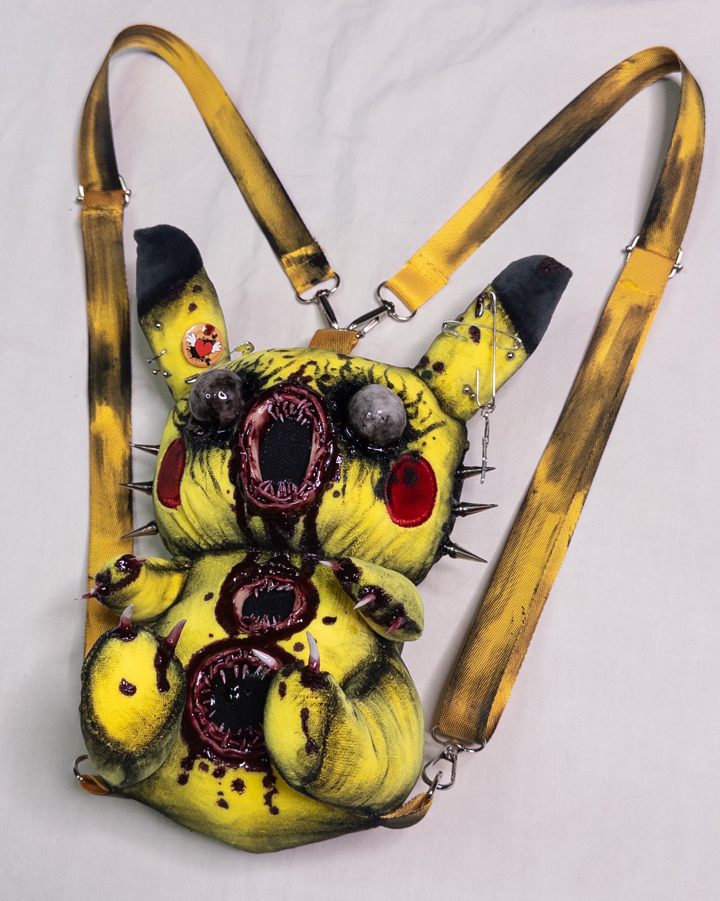 "trio scream" backpack