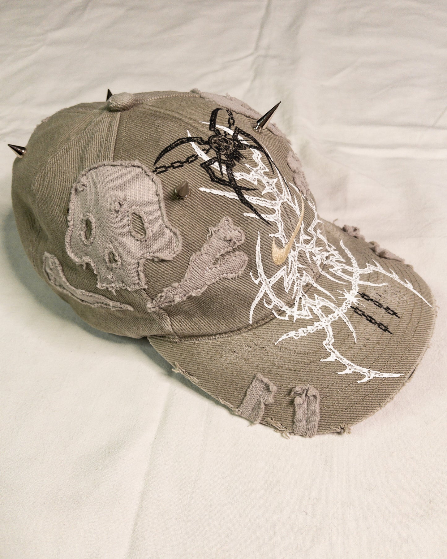 "castle" cap