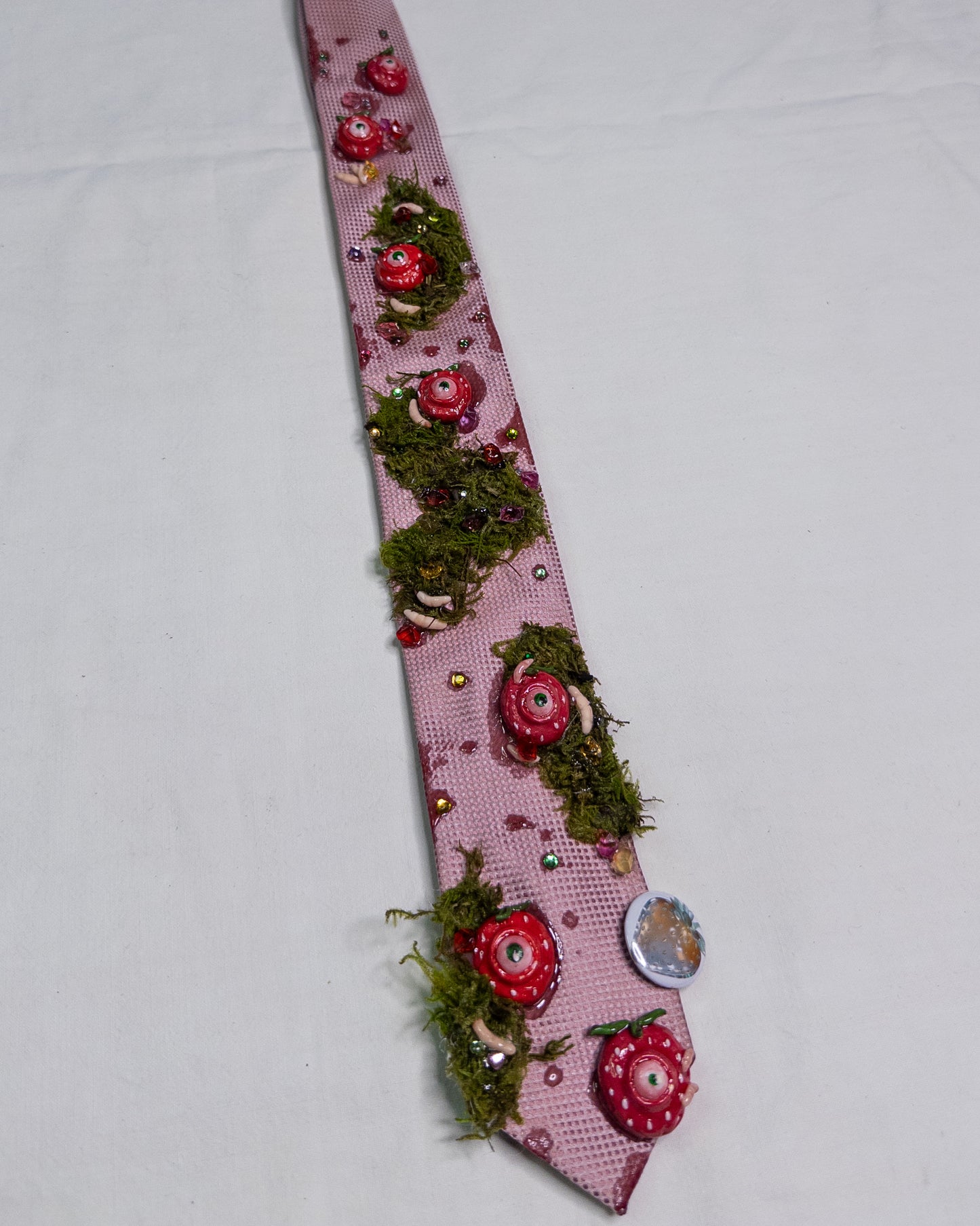 "strawberry cake" tie
