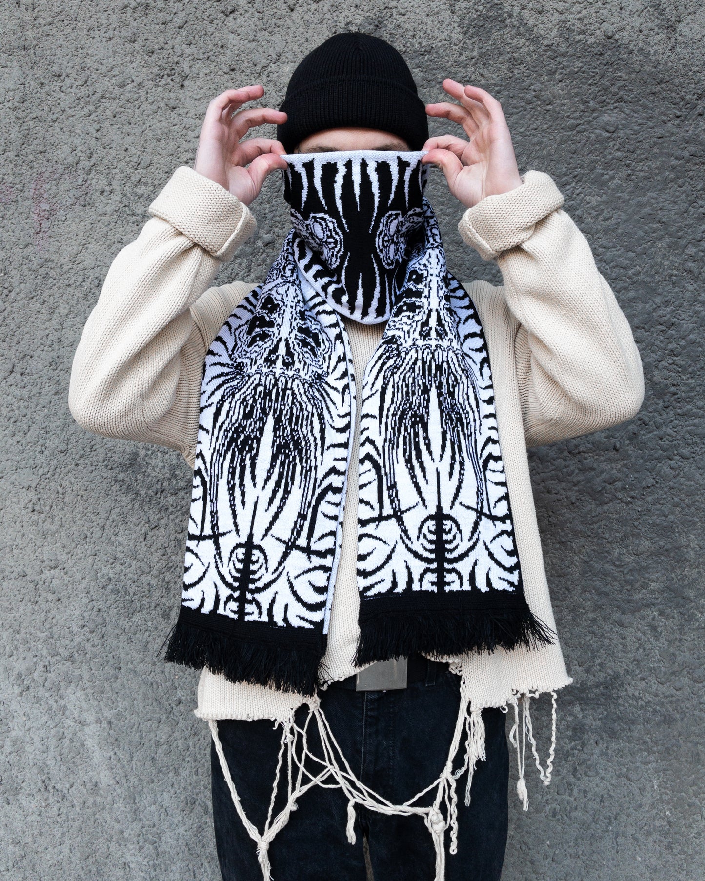 "arachnid bones" scarf