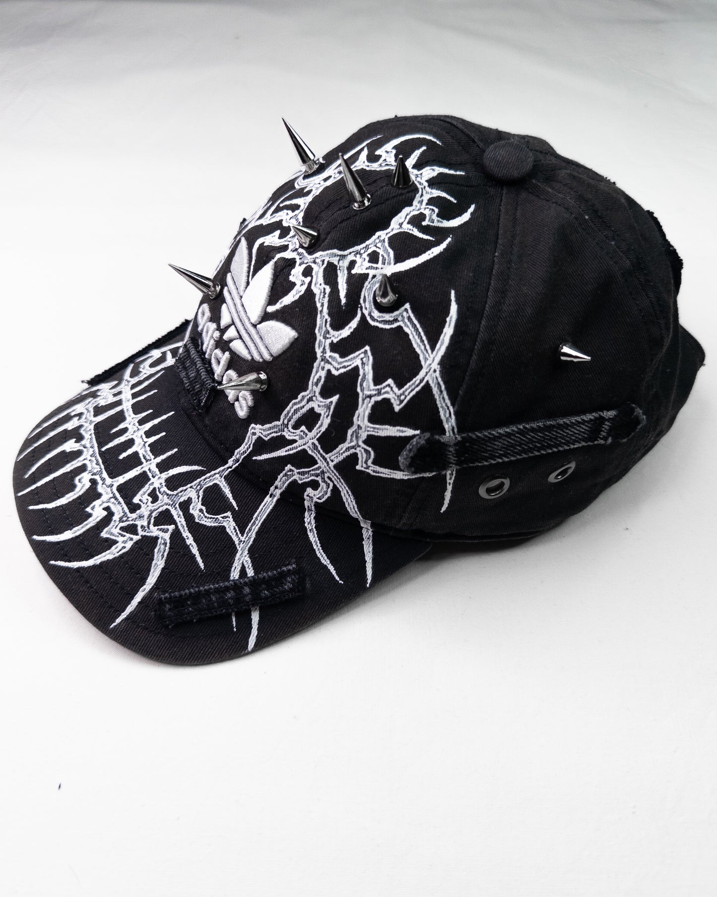 "sigil" cap