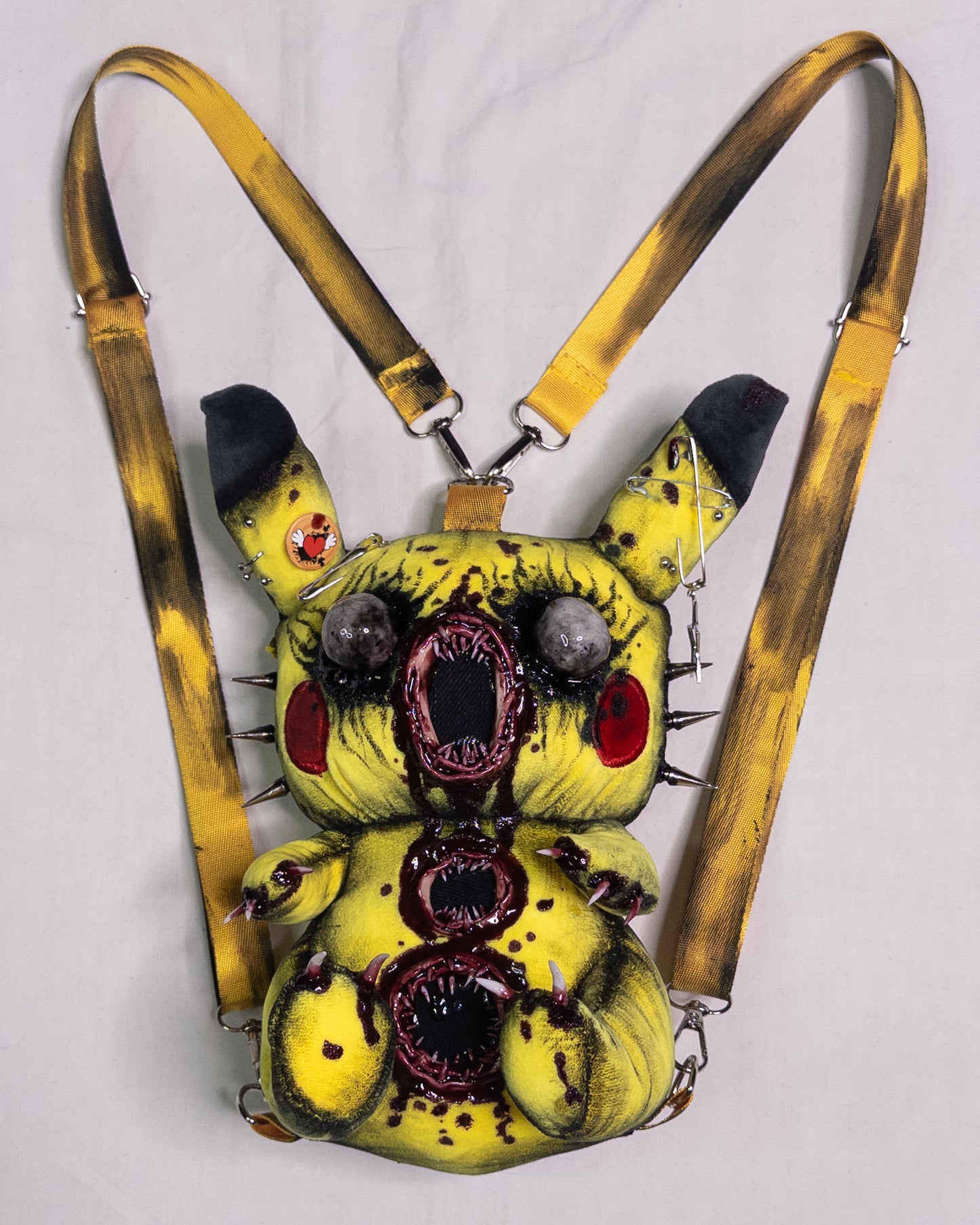 "trio scream" backpack