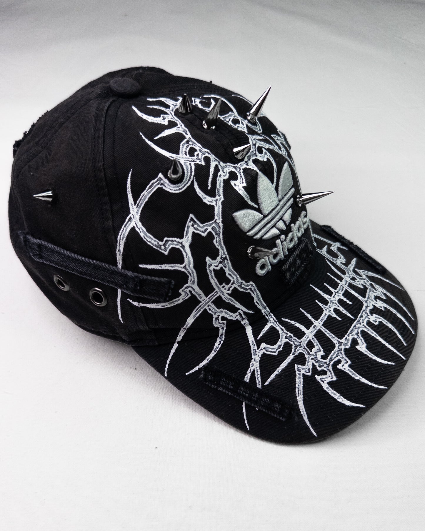 "sigil" cap