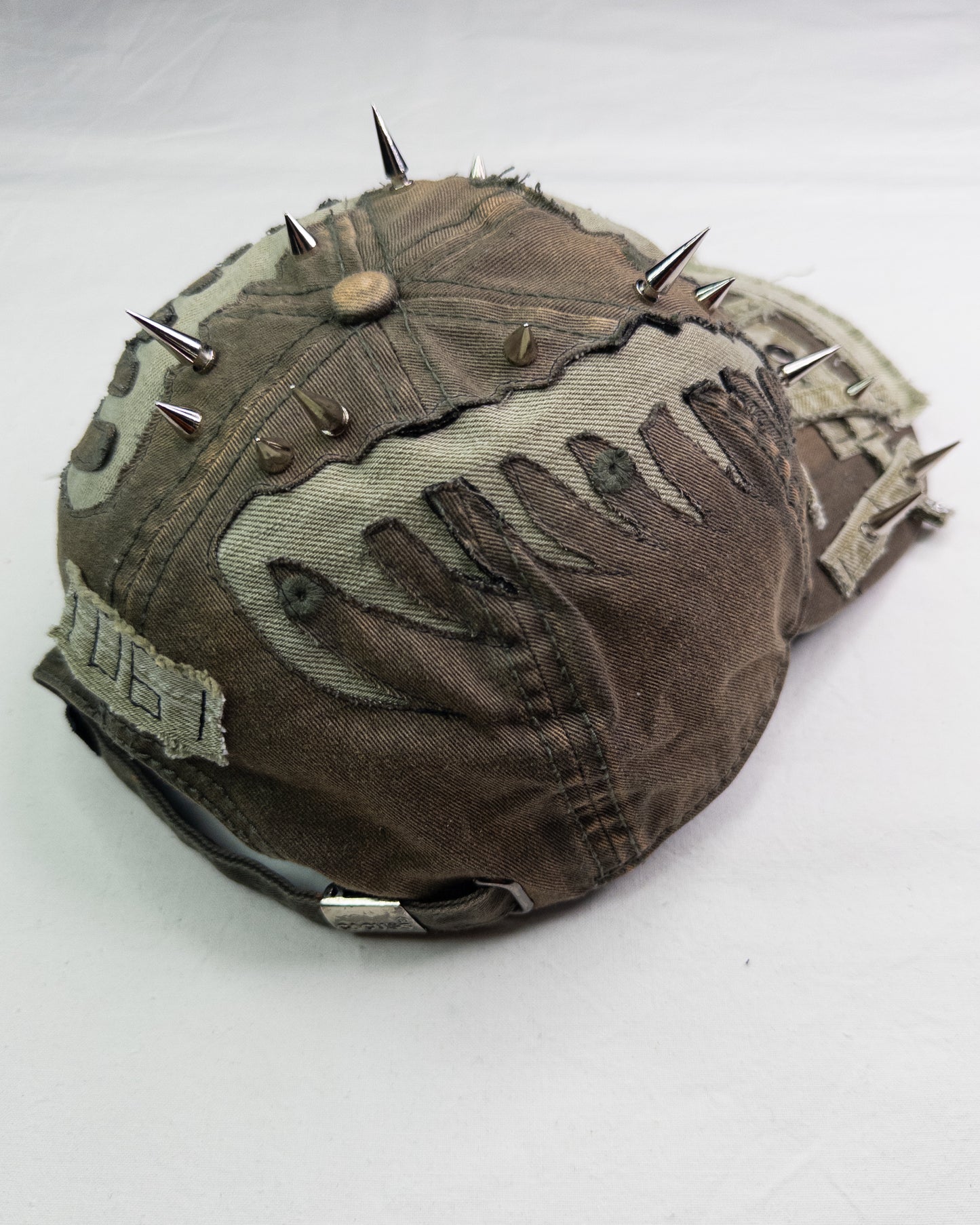 "eclipse" cap