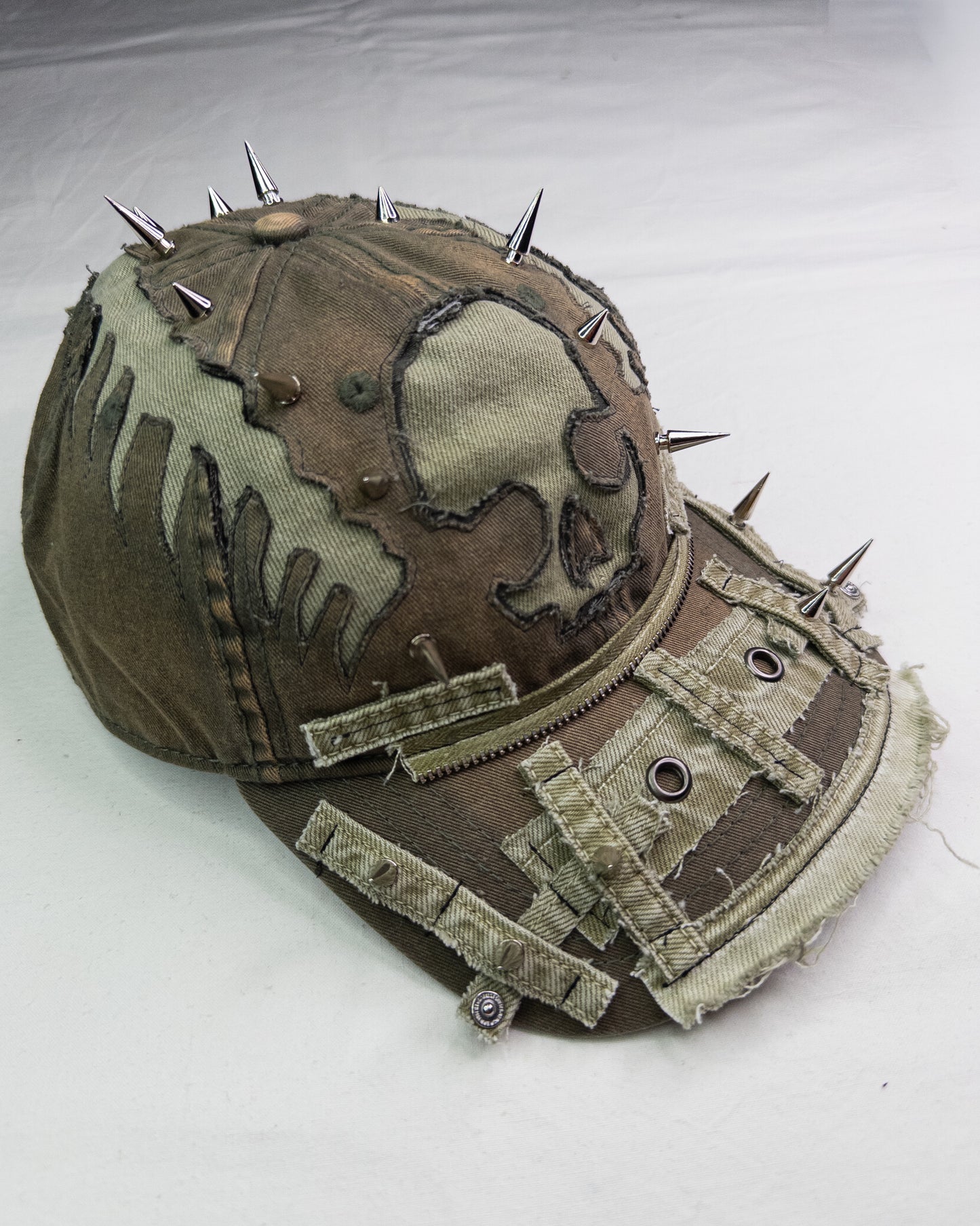 "eclipse" cap